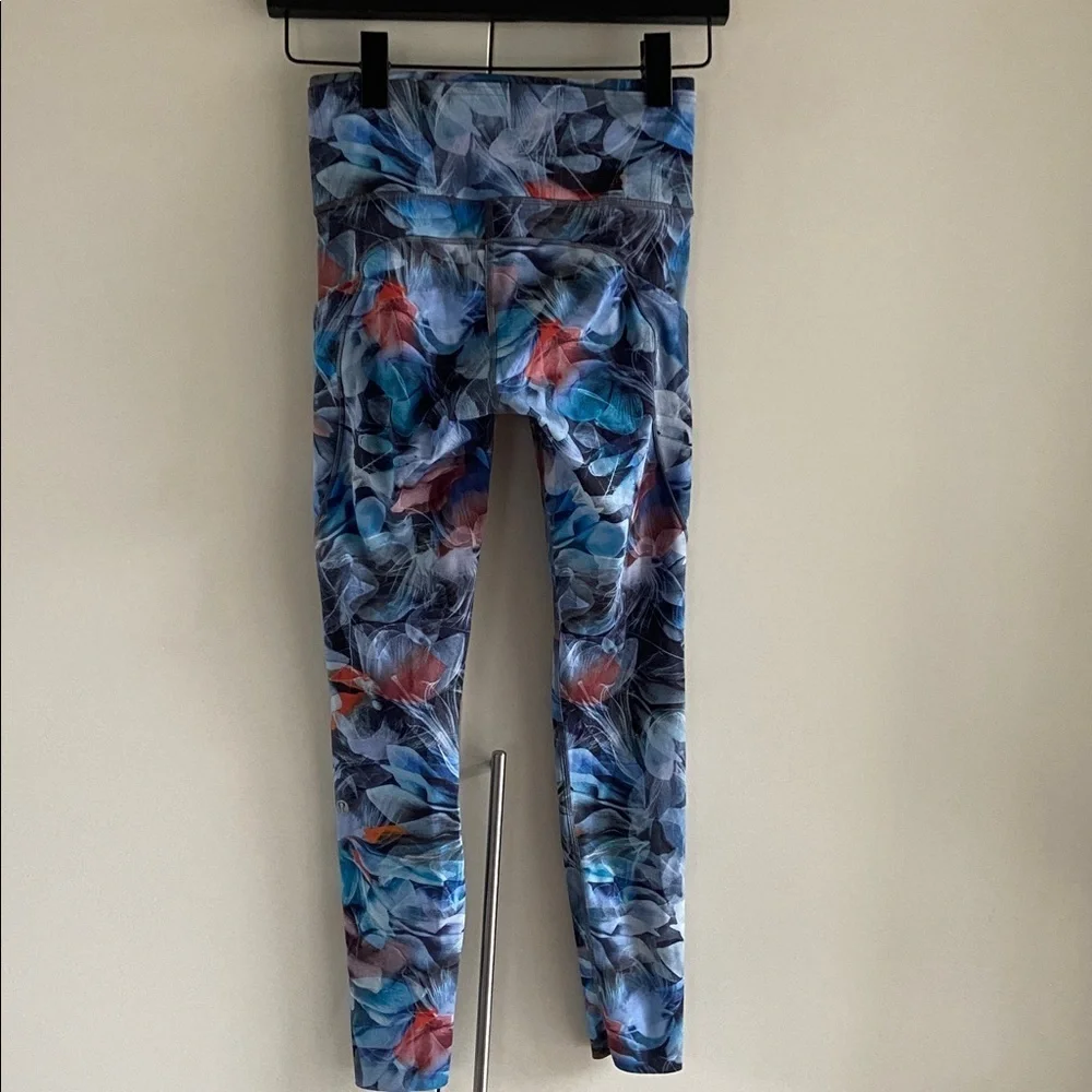 Lululemon Fast and Free High-Rise Tight 25" EUC - Picture 8 of 9